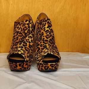 Women's Platform Shoe